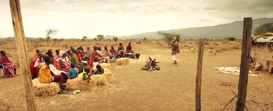 Массовка набрана из представителей местного племени масаи.

