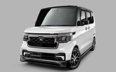   Специализирующаяся на доработках автомобилей Honda компания Mugen представила стайлинг-комплекты для кей-кара N-Box нового поколения.-2