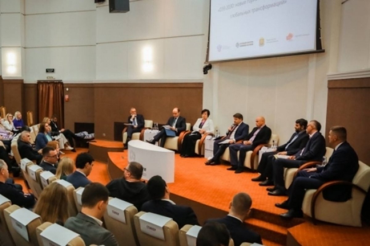    Вячеслав Федорищев представил опыт развития тульской ОЭЗ в Липецке