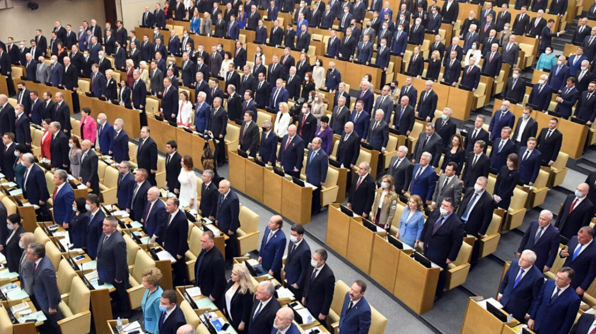 Сегодня в госдуму внесли законопроект. Законопроект в думе. Сегодня в госдуму внесли законопроект. Новый закон рф 2023. С думой о россии.