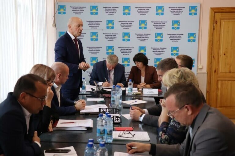    В Оренбургском районе обсудили вопросы по строительству новых школ Кристина Просвиркина