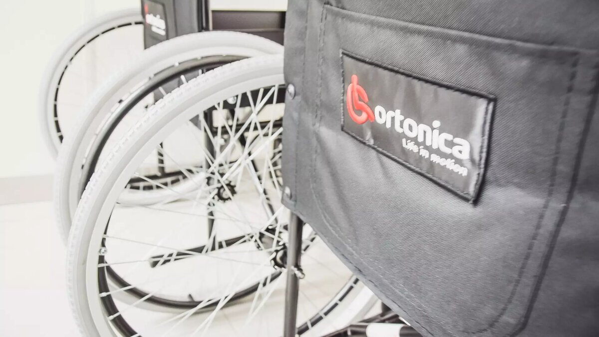     Уроженец Казахстана Владимир Бурбаев проехал от Ростова-на-Дону на инвалидной коляске тысячи километров. Мужчина решил таким образом добраться до Новосибирской области, где живет его брат.