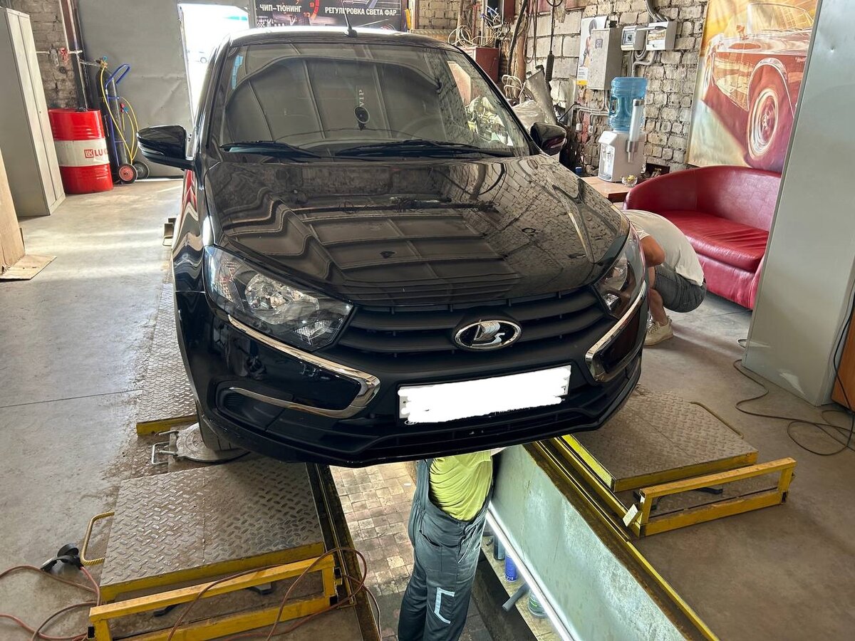 Эт я под машиной.