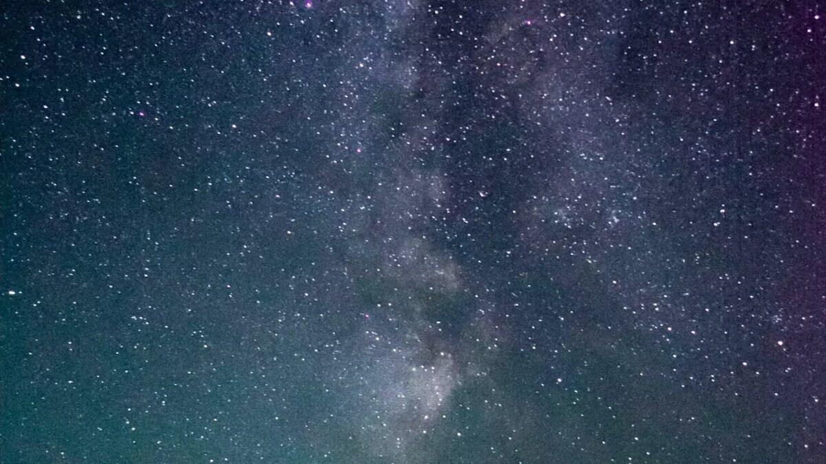     В начале октября жители Татарстана смогут наблюдать очередной звездопад. Метеорный поток — Дракониды — станет активным в ночь с 8 на 9 октября, передает Московский планетарий.