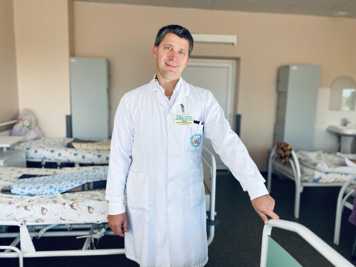 Врач-нейрохирург Евгений Зубов