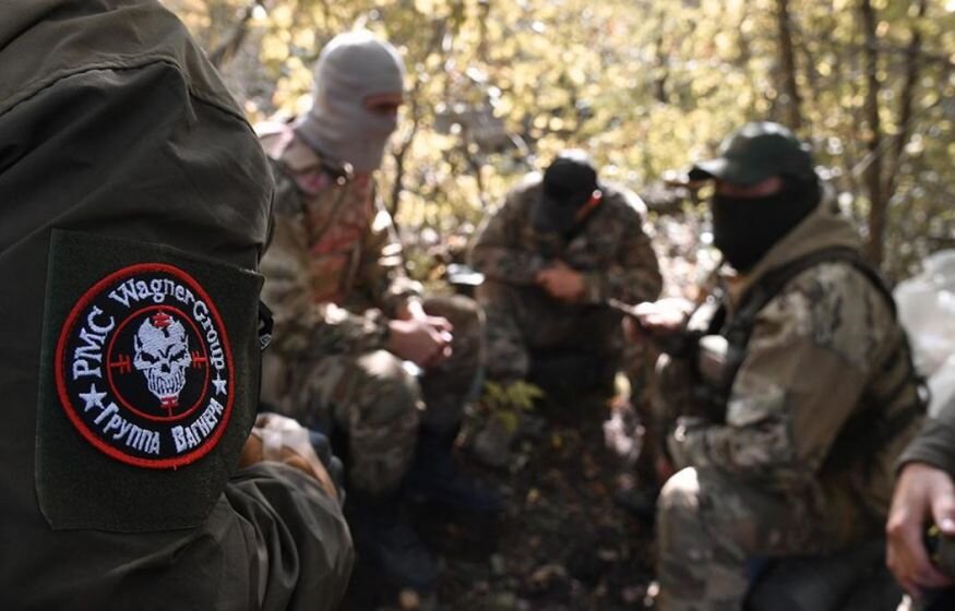    Путин обсудил с командованием «Вагнера» формирование добровольческих подразделений