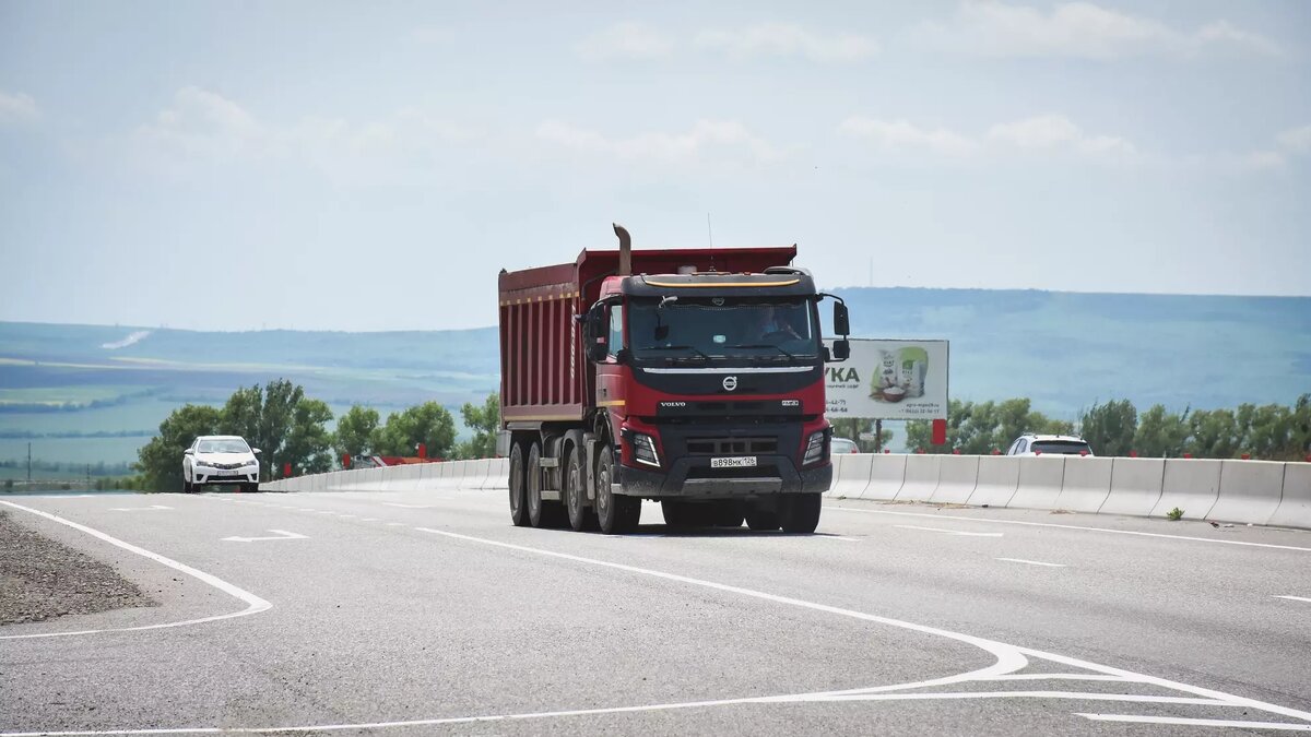     Деньги за проезд начнут брать с 8 октября. Действует система абонементов.