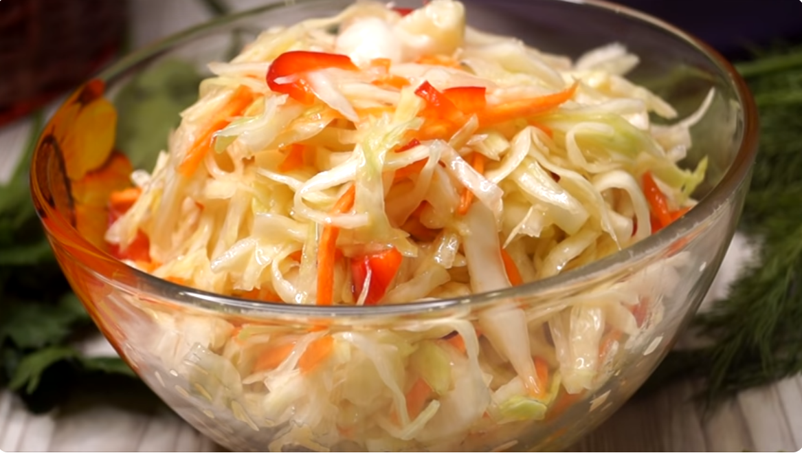 Капуста провансаль быстрого приготовления. Корейская капуста Провансаль. Салат капуста Провансаль. Салатная капуста с болгарским перцем Провансаль
