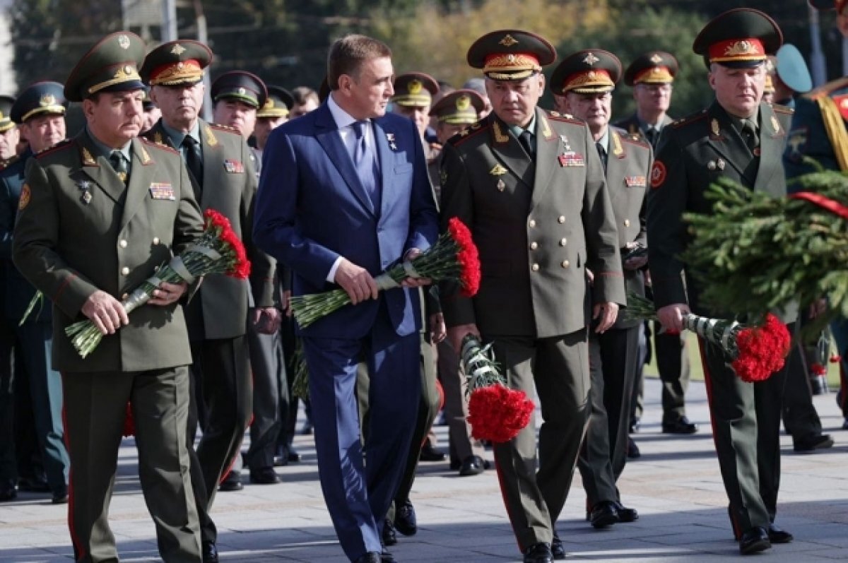    Министры Обороны восьми стран СНГ прибыли в Тулу для участия в заседании