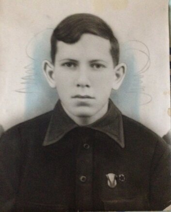 Мой папа в 14 лет.