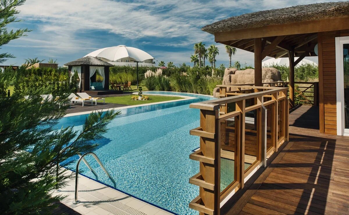    Сколько стоит отдых в люксовых отелях Турции осенью