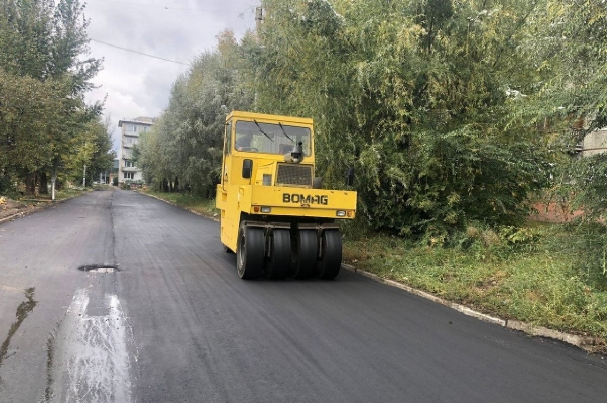 Омский завод выпустил за год 68 тыс. тонн асфальта для дорожных работ | АиФ- Омск | Дзен