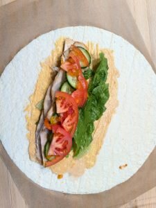    А вот так ролл выглядит в процессе готовки