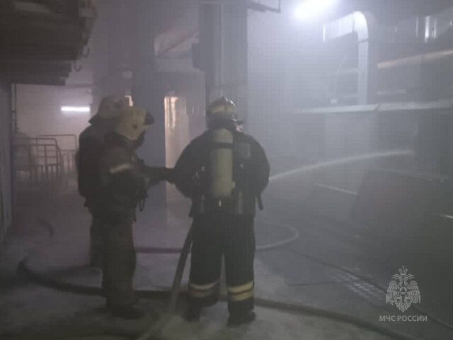    Почти 60 человек тушили производственный цех в Иванове