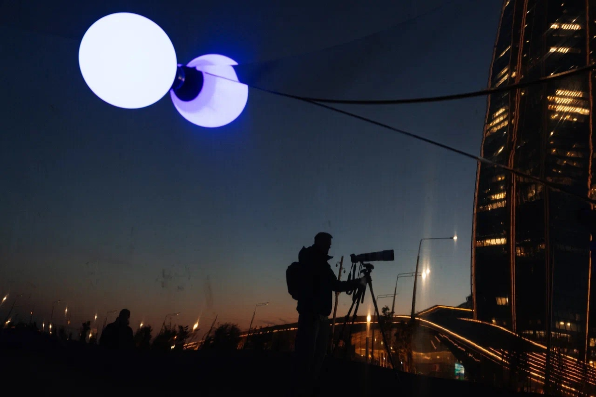 Видео снятой луны. Как красиво снять луну. Луна снята на камеру.