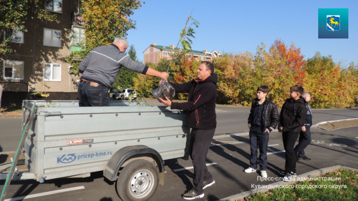  📷    В Кувандыке появилась «Аллея Первых» Кристина Просвиркина