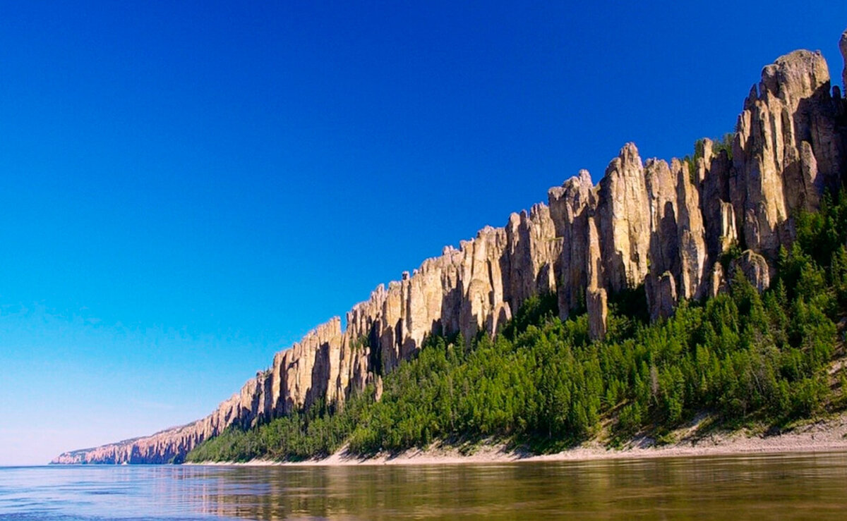 заповедник Ленские столбы (фото из общедоступных источников в сети интернет)