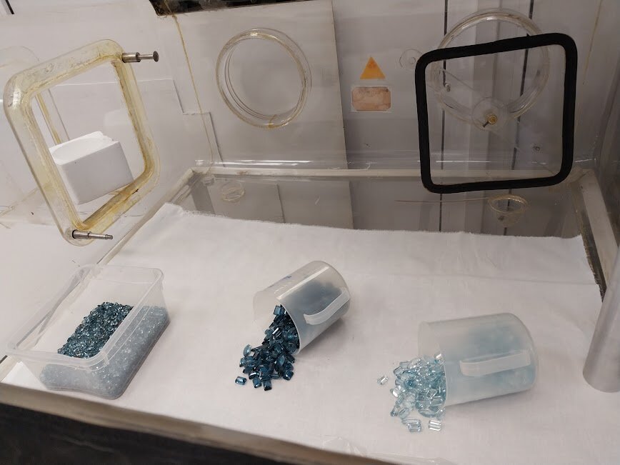 У меня остались неиспользованные фото топазов. Предлагаю полюбоваться еще раз. Листайте галерею.