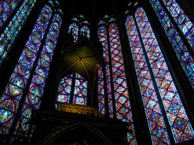    Капелла-реликварий Сент-Шапель в Париже. Фото: Анастасия Семенович
