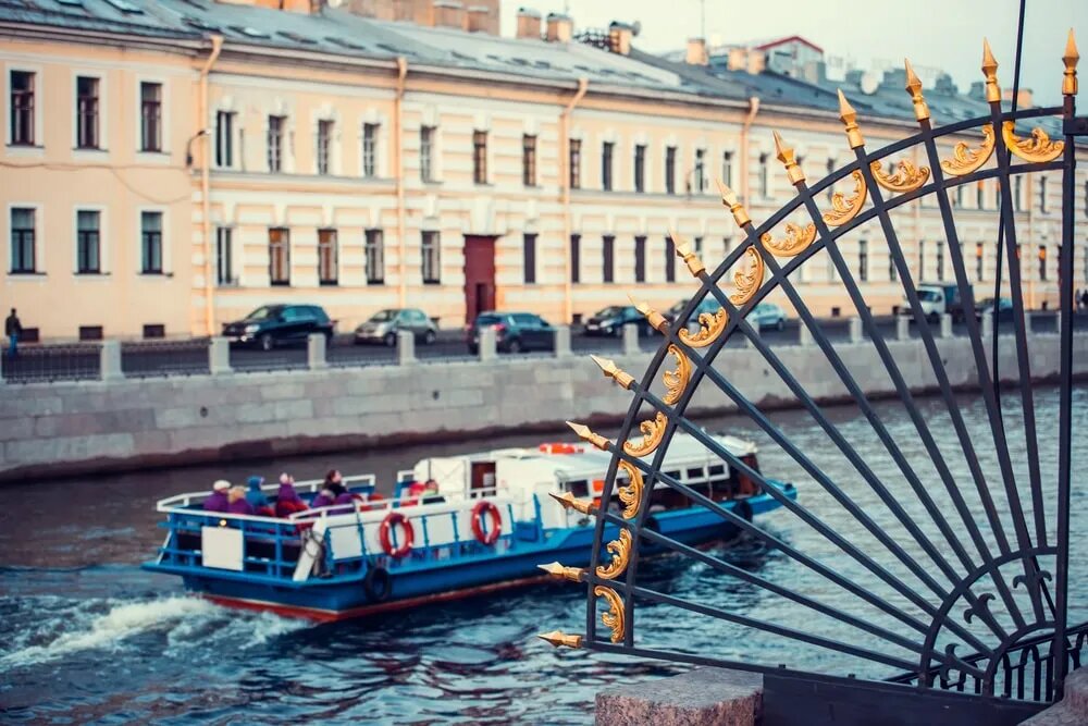 Прогулка по рекам и каналам. Прогулка по каналам санкт петербурга горбилет. Теплоход звезда невы санкт-петербург. Прогулка по каналам санкт петербурга горбилет. Прогулка по рекам и каналам петербурга.