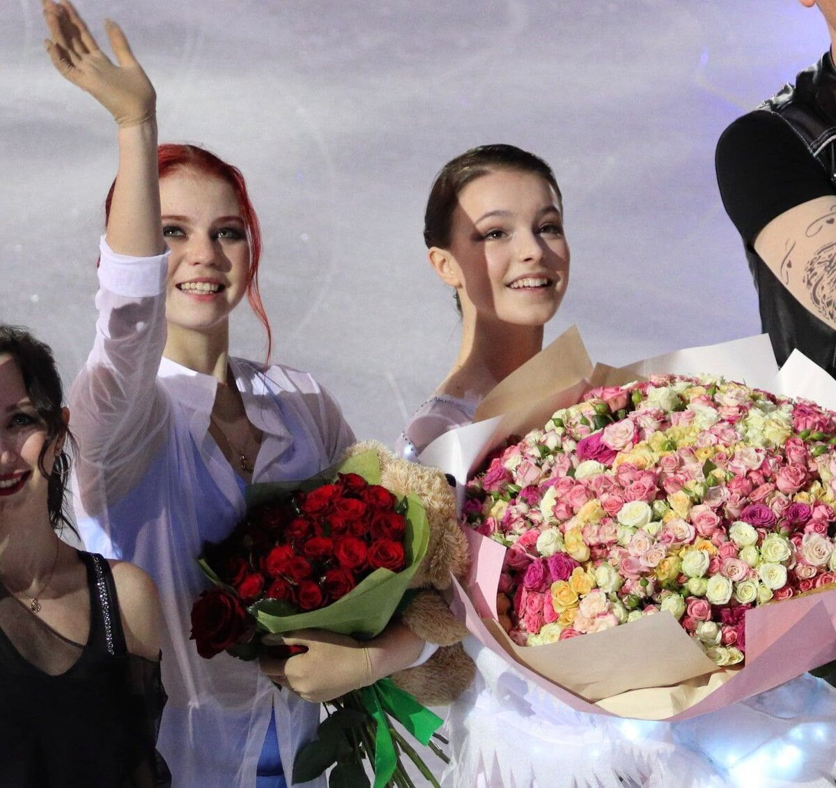 Трусова и Щербакова на шоу у Тутберидзе в 2022 году. Фото из открытых источников.