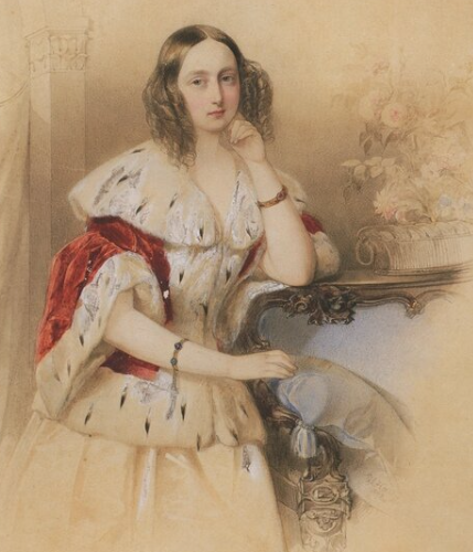 Ольга Николаевна. Светлые волосы, большие голубые глаза - многие современники восхищались ее красотой. Ко всем хорошим внешним данным она была еще и прекрасно образована. Говорила на нескольких языках. С ней занимались и Василий Жуковский, и критик и ректор Санкт-Петербургского университета Петр Плетнев.                                                                           Фридрих Гаген,голландский генерал писал:  "Вторая великая княжна,Ольга Николаевна, любимица русских; действительно, невозможно представить себе более милого лица, на котором выражались бы в такой степени кротость, доброта и снисходительность. Она очень стройна, с прозрачным цветом лица, и в глазах тот необыкновенный блеск, который поэты и влюблённые называют небесным, но который внушает опасение врачам "