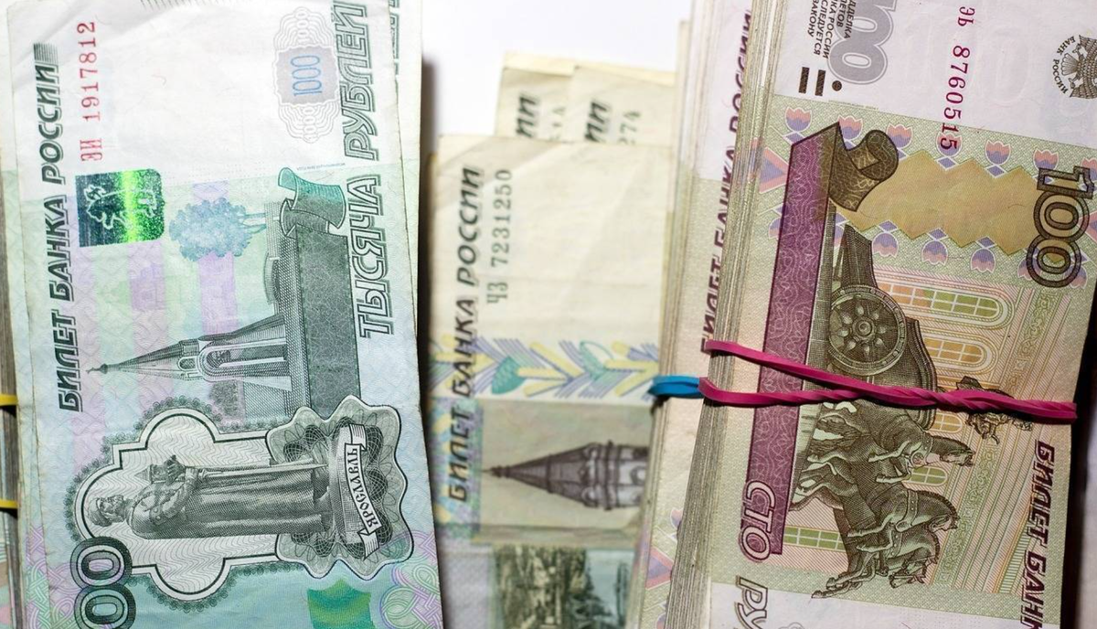    Пенсионерам дадут по 10 тысяч рублей до конца года Марина П.