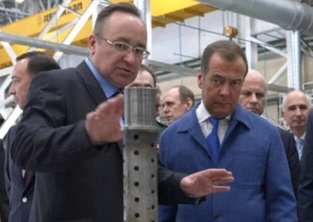    Медведев: мы активно модернизируем военную технику и находим контрмеры даже новейшим западным образцам