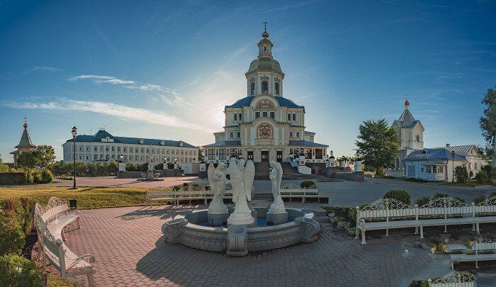 Голые девушки на улица х н новгорода фото