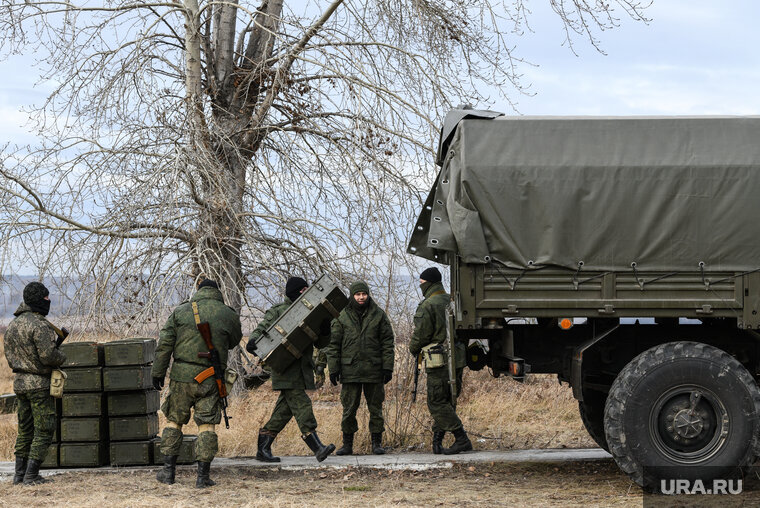    Завод является одним из поставщиков спецтехники для Минобороны РФ