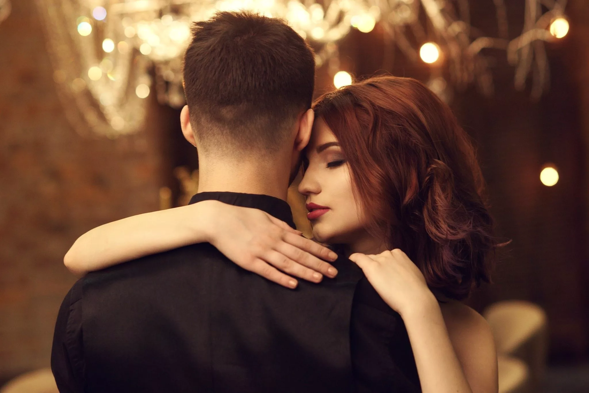 Женщина, которая торгует своей "звездой"