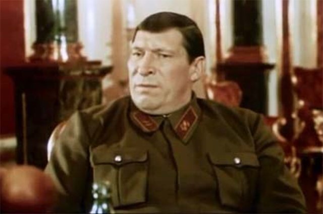    Кого играл в «17 мгновениях» попавший в реанимацию актер Голубенко?