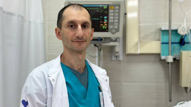     Российский врач спас жизнь четырехлетнего ребенка, которому стало плохо в самолете. Минздрав России