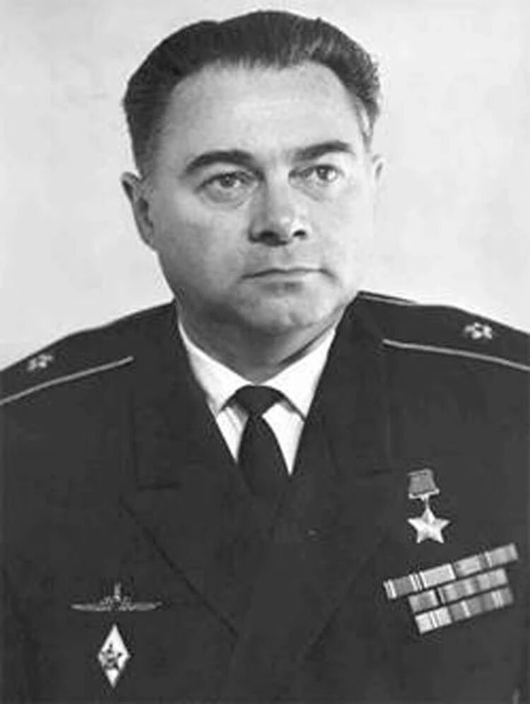 Красный флаг на Северном полюсе: подвиг советских подводников ...