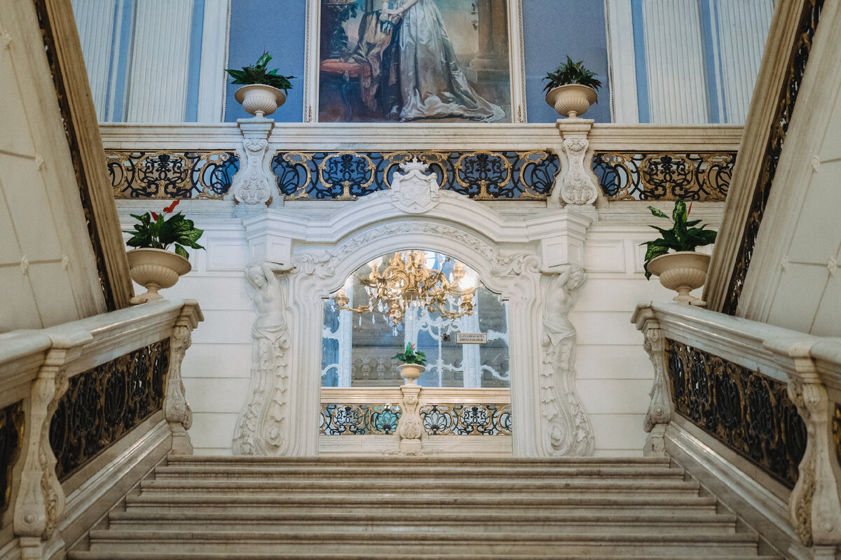 Парадная лестница