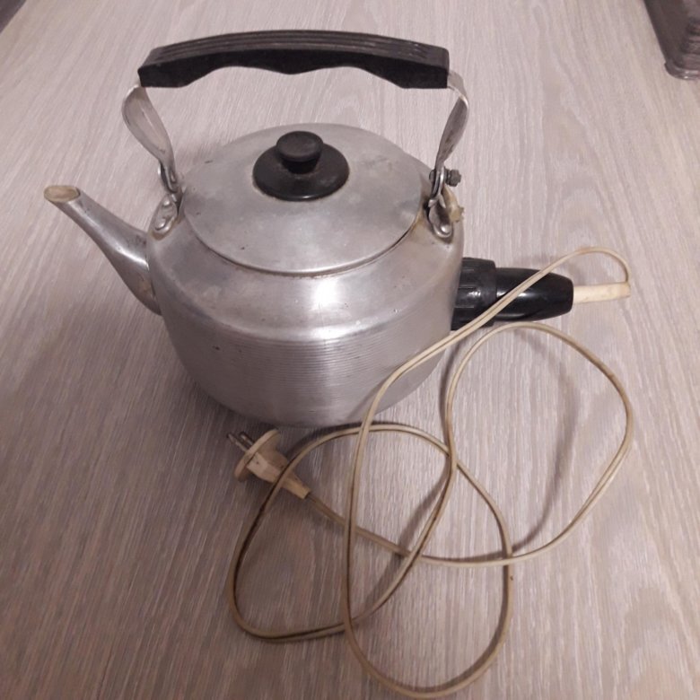 Вот такой чайник у нас был. 