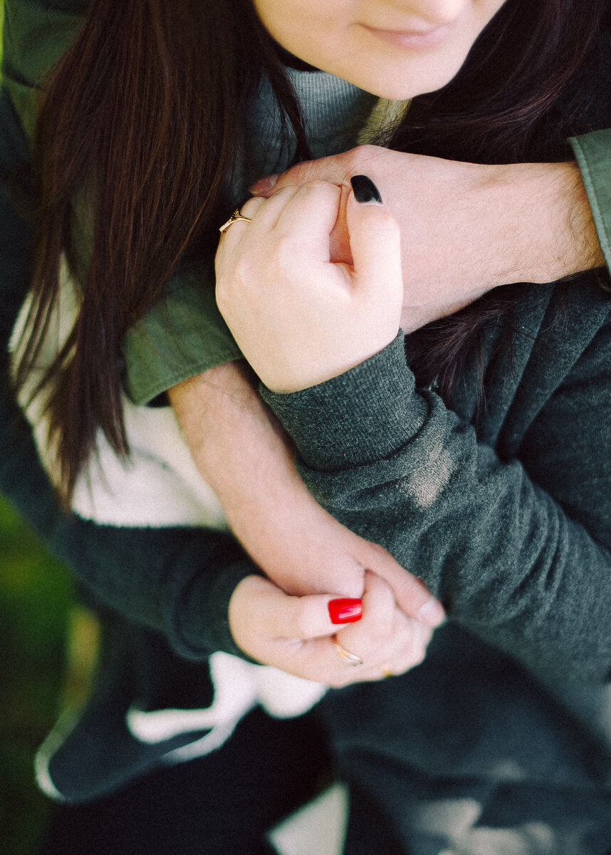 Фотосессия  

Хотеть на неё идти должны оба. Выбрать необычную, непривычную тематику. Нежную, памятную, смешную. Выберите вместе локацию, определитесь с темой, подберите гармоничные наряды. Почувствуйте себя фотомоделями!
