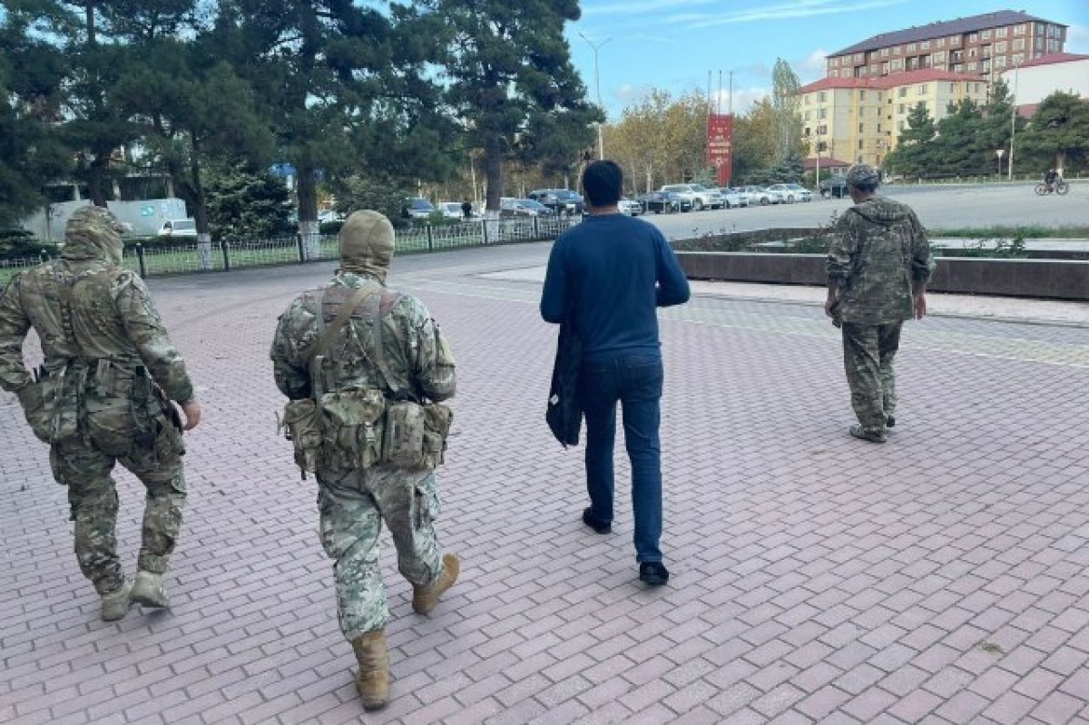    Чиновников в Избербаше обыскали по делу о распродаже муниципальной земли