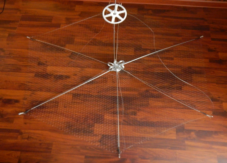 Сетная ловушка в «рабочем состоянии (раскрыта).