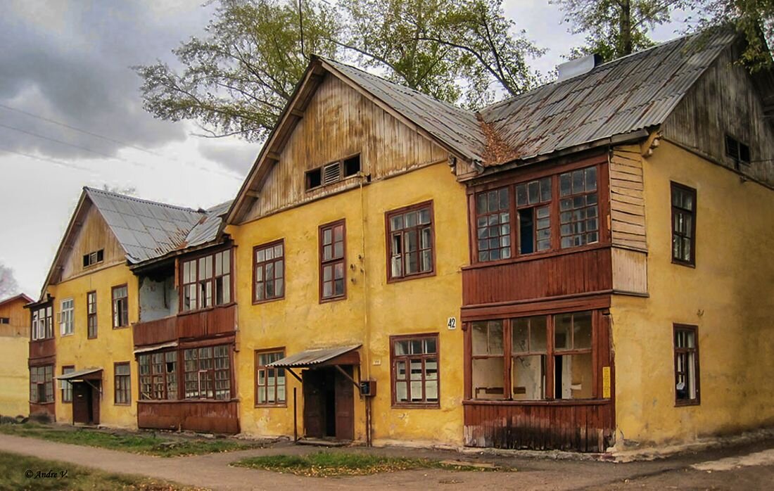 Рис. 2. Уфа, Кольцевая улица, 42. Автор фото Андрей В. Лицензия: BY-SA. Источник: https://photobuildings.com/photo/26281/