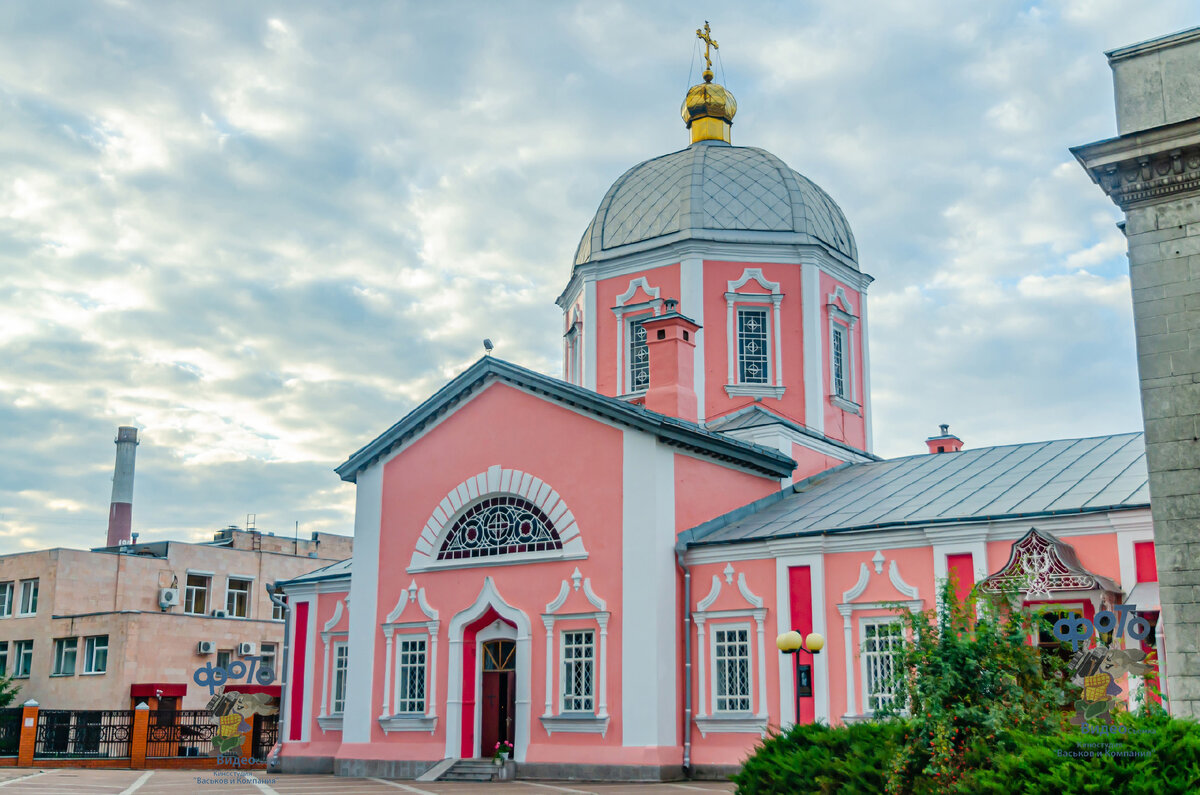 Храм курск сайты. Воскресенско-Ильинская Церковь Курск. Ильинский храм. Ильинская Церковь Воронеж. Свято-Ильинский храм Тула.