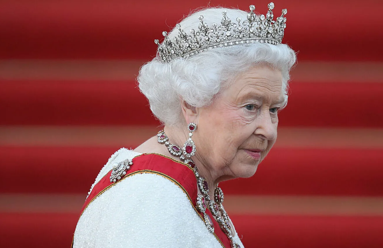 Королева Елизавета 2, Фото взято из общего доступа в интернет для наглядного примера в статье.