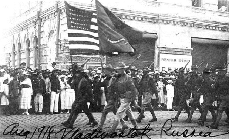 Американские войска интервентов высаживаются во Владивостоке, 1918 г