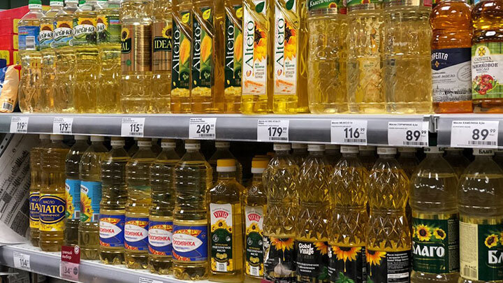 ПО ДАННЫМ РОССТАТА, НА ЭТОЙ НЕДЕЛЕ ЦЕНЫ НА ПОДСОЛНЕЧНОЕ МАСЛО ВЫРОСЛИ НА 0,9%. ФОТО: МОБИЛЬНЫЙ РЕПОРТЁР/АГН "МОСКВА"