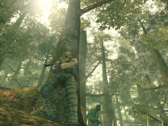 Ранние скриншоты MGS3 заставляли поверить, что Снейк действительно попадет в обширные джунгли. 