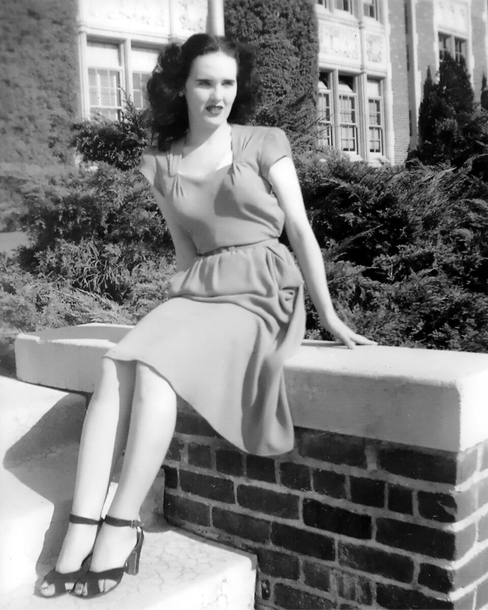 Элизабет Шорт приехала в Лос-Анджелес, чтобы стать актрисой, но больших успехов на этом поприще не добилась.