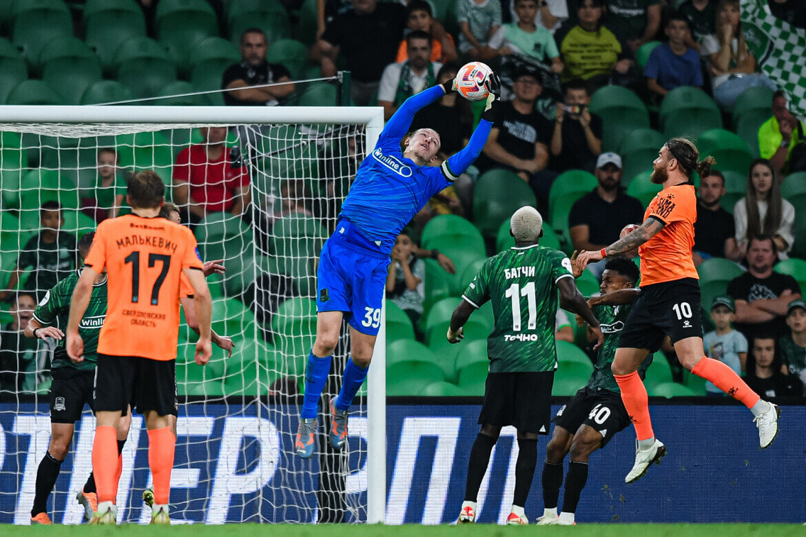​Матвей Сафонов – самый надежный вратарь РПЛ на данный момент. Фото: fckrasnodar.ru