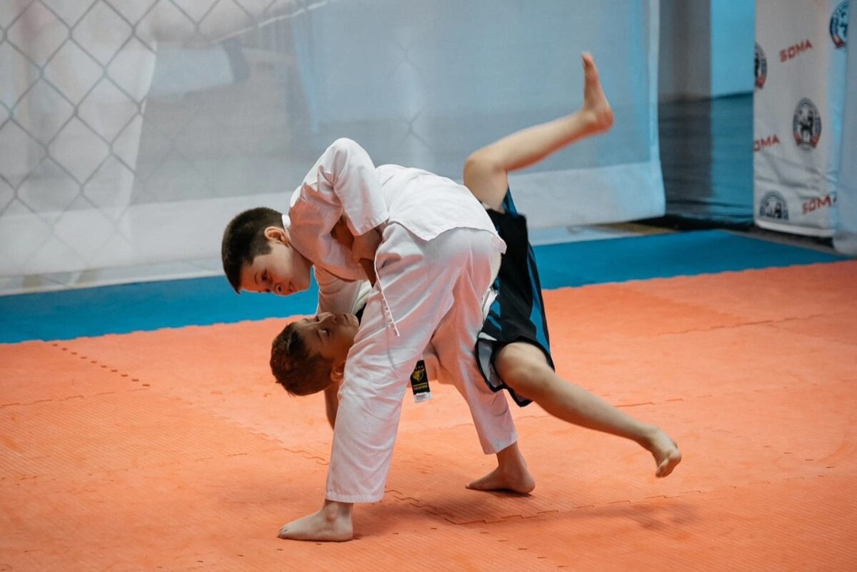 Воронежские игры боевых искусств. Дмитрий донской клуб единоборств воронеж. Боевые искусства в воронеже. Воронежские игры боевых искусств. Каратэ дети поединки.