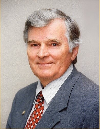 Академик Пётр Толочко