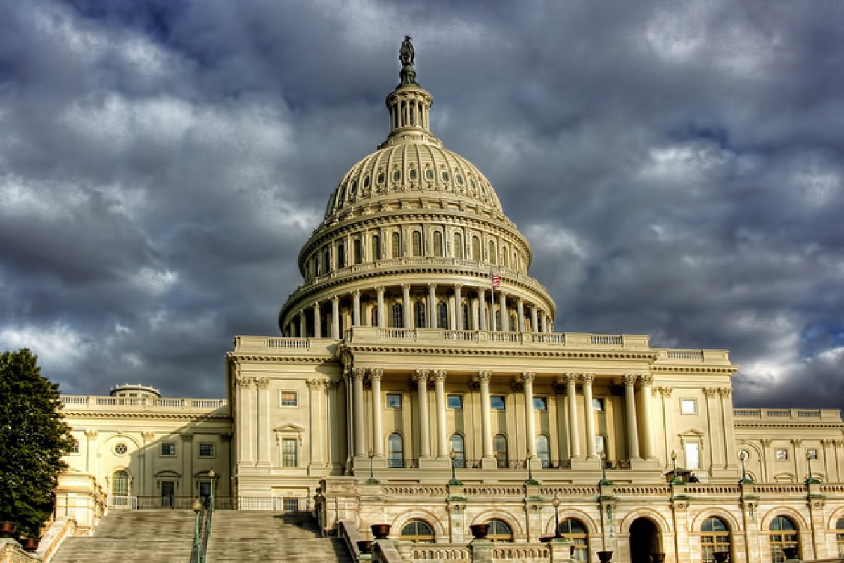    Newsweek: шатдаун правительства США сыграет против Украины